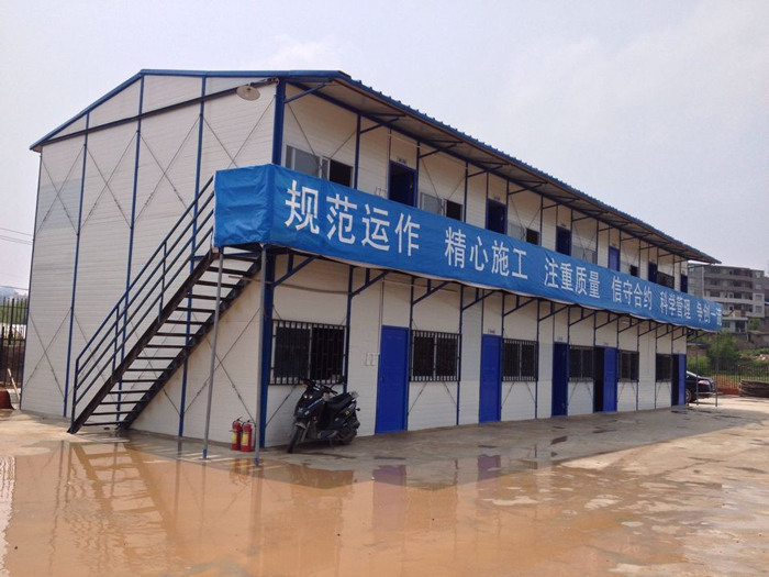 活动板房标准化安装流程、细节要点与安全规范